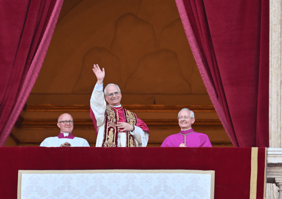 ¡Con el corazón lleno de cariño, los niños de todo el mundo te abrazan y te quieren mucho!<br /><br /> 